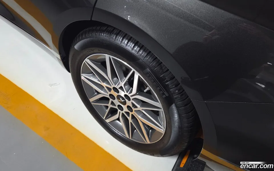 Genesis G80 2.5 AWD 2026 — thumbnail 2