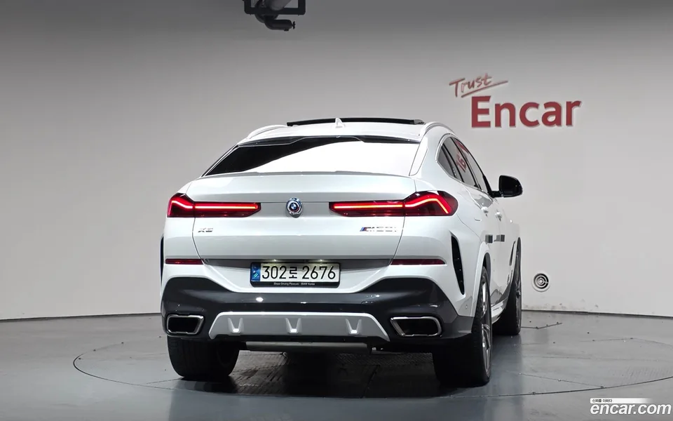 BMW X6 M50i 2022 — thumbnail 4