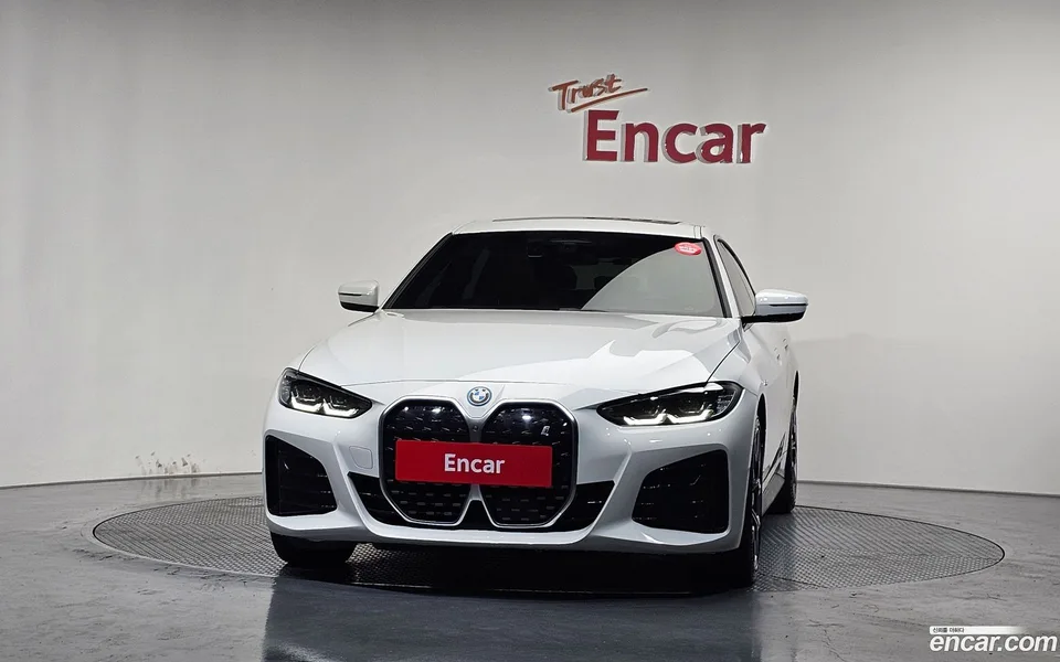 BMW i4 eDrive40 M 2022 — thumbnail 3