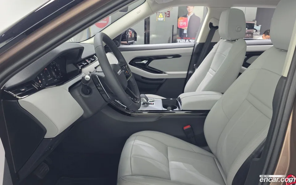 Land Rover Range Rover Evoque P250 S 2025 — thumbnail 3