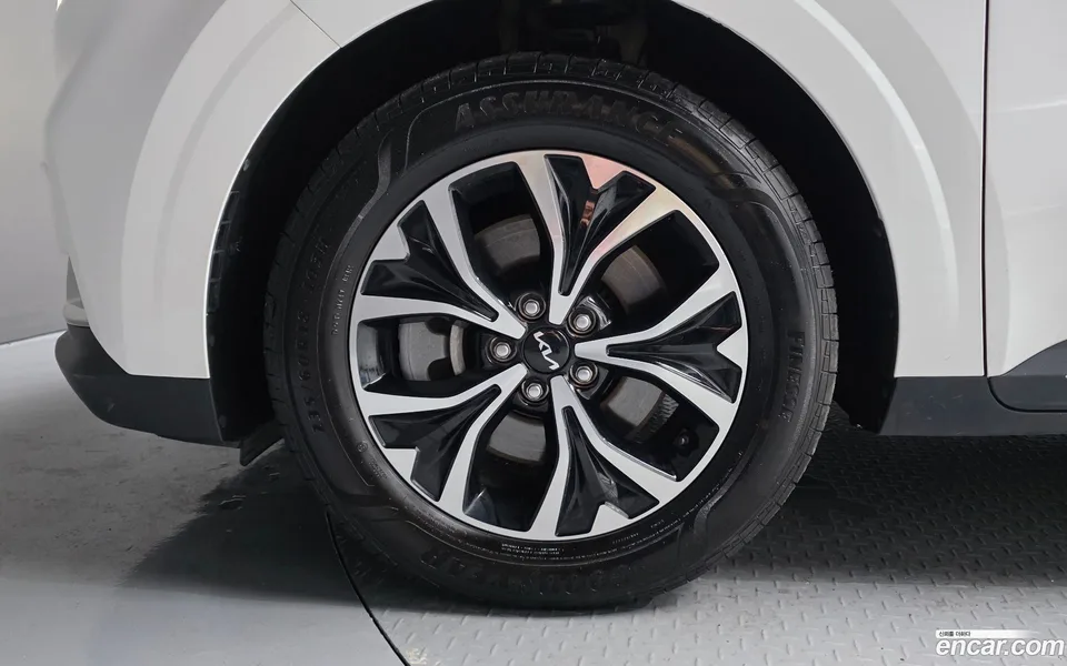 Kia Carnival 9 2022 — thumbnail 2
