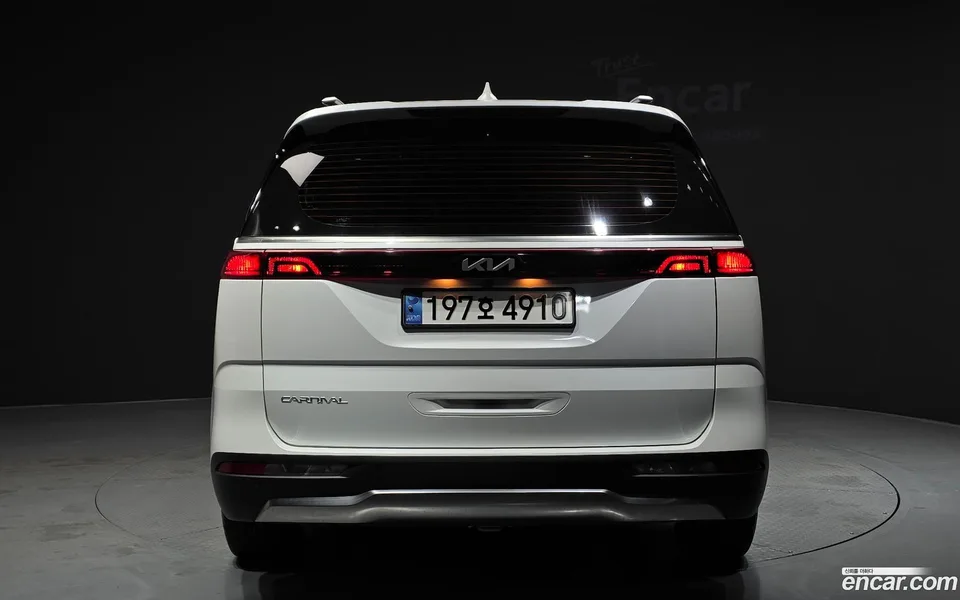 Kia Carnival 9 2022 — thumbnail 4