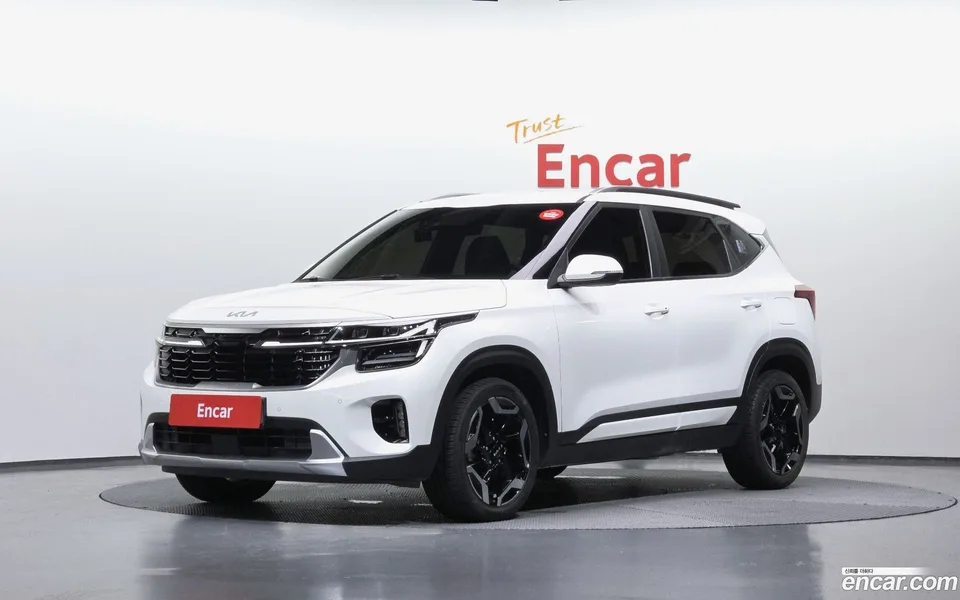 Kia Seltos 1.6 2WD 2022 — фото 1, купить с доставкой в Москву