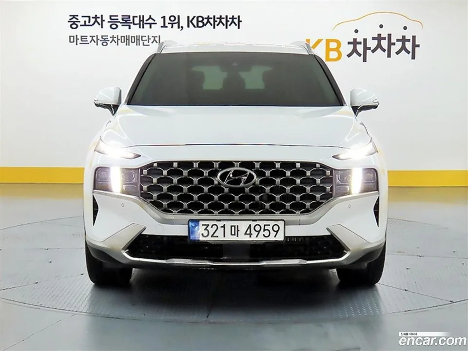 Hyundai SantaFe 2.5T 2WD 2023 — photo 1, buy with delivery to Moscow