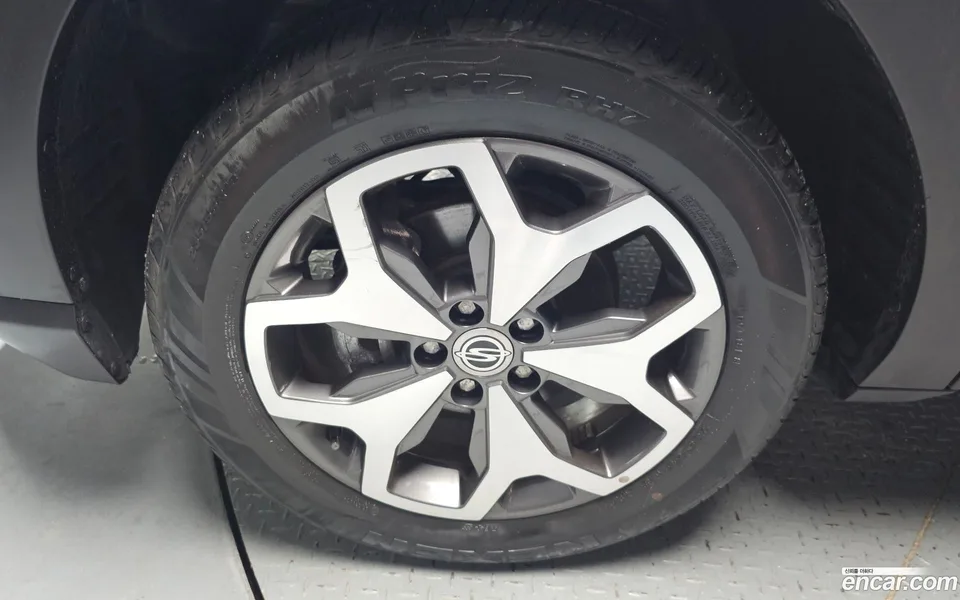 KG Mobility Torres 1.5 2WD 2023 — thumbnail 2