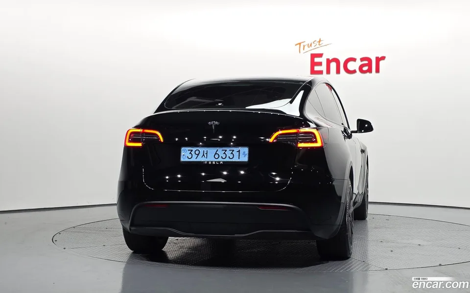 Tesla Model Y RWD 2023 — thumbnail 4
