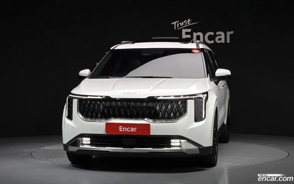 Kia Carnival 9 2024 — thumbnail 3