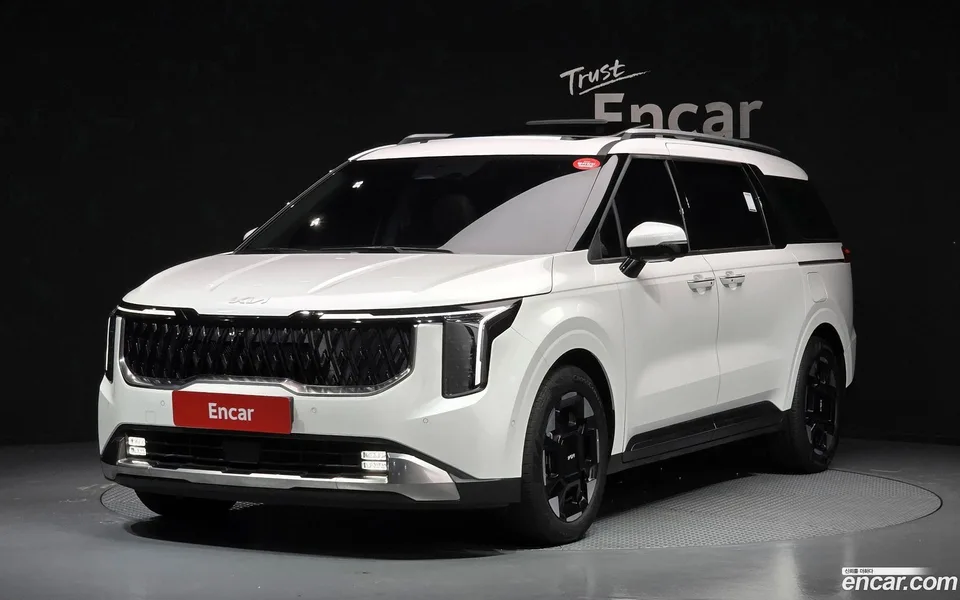 Kia Carnival 9 2024 — photo 1, buy with delivery to Moscow