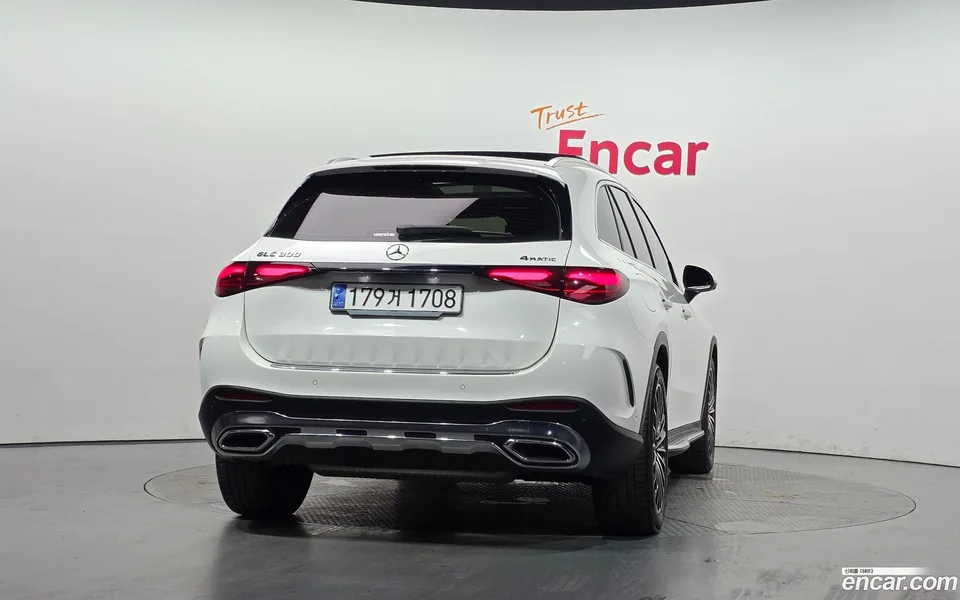 Mercedes-Benz GLC-Class GLC300 4MATIC AMG Line 2023 — миниатюра 4