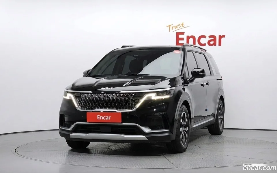 Kia Carnival 9 2023 — thumbnail 3