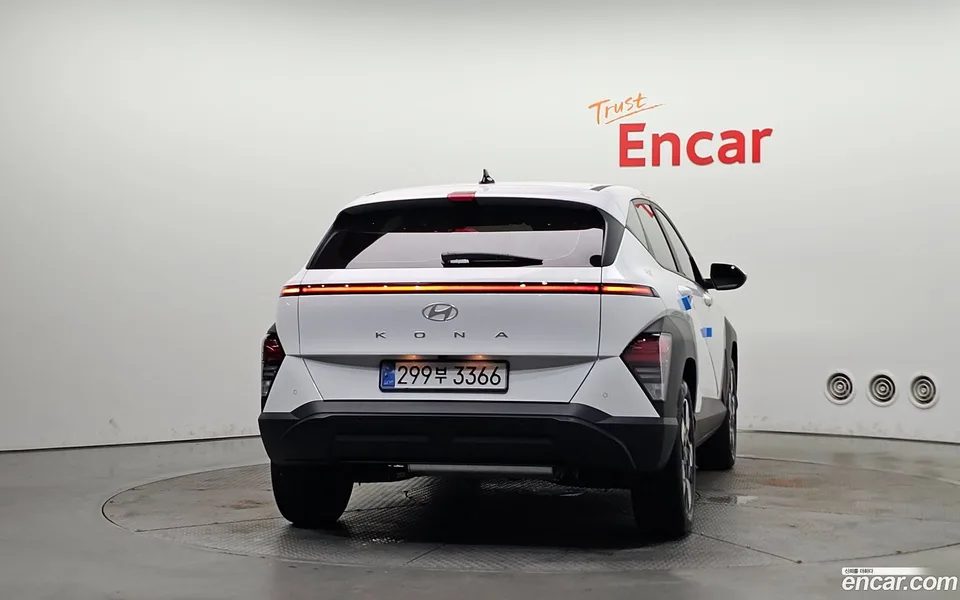 Hyundai Kona Hybrid 2024 — thumbnail 4
