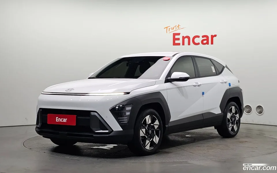 Hyundai Kona Hybrid 2024 — photo 1, buy with delivery to Moscow