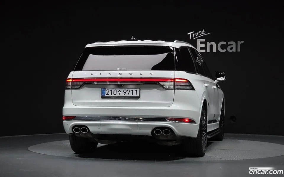 Lincoln Aviator 3.0 AWD 2025 — thumbnail 4