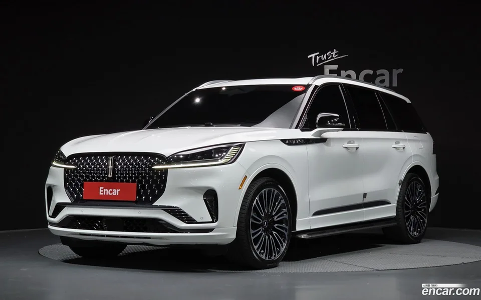 Lincoln Aviator 3.0 AWD 2025 — photo 1, buy with delivery to Moscow