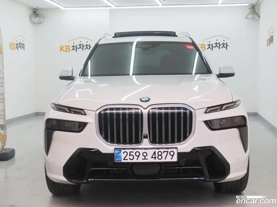 BMW X7 2025