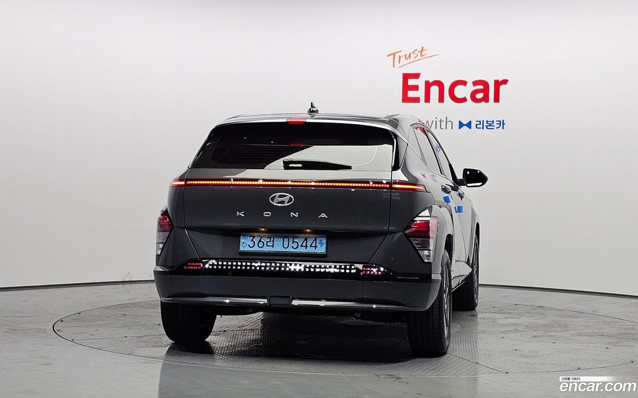 Hyundai Kona Electric 2025 — 4