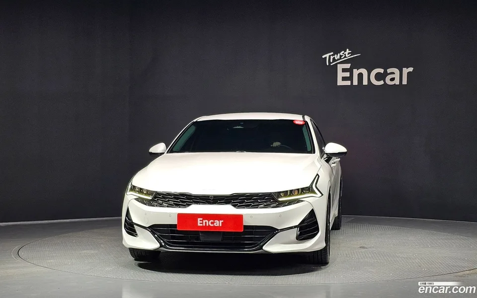 Kia K5 2.0 2023 — thumbnail 3