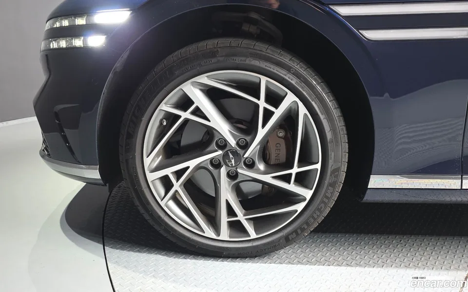 Genesis G90 3.5 e-S/C AWD 2023 — thumbnail 5