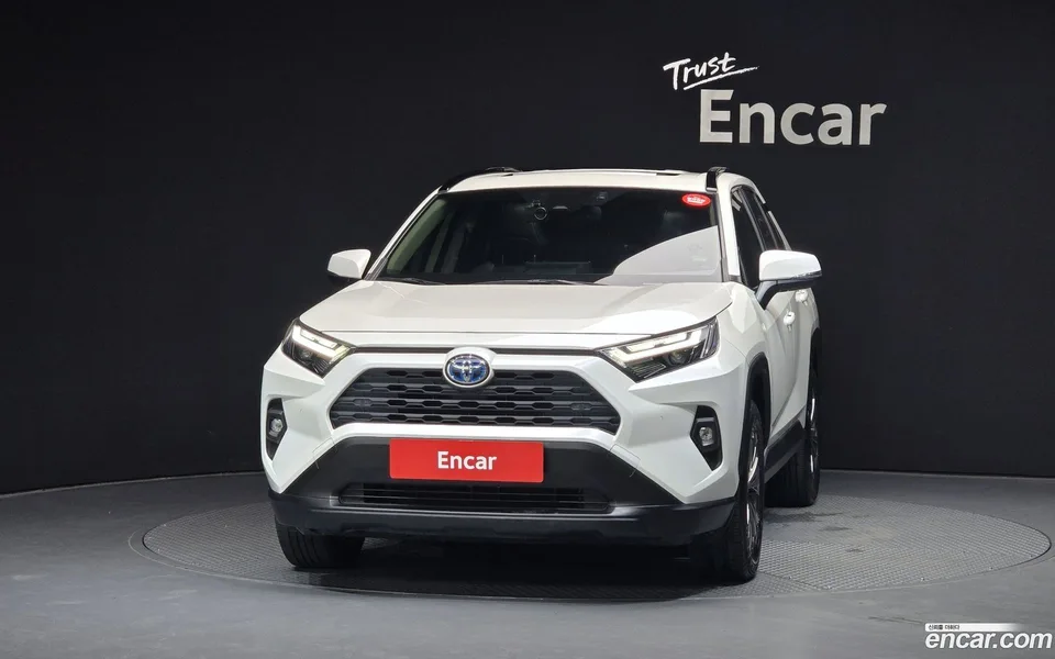 Toyota RAV4 2.5 2WD 2022 — thumbnail 3