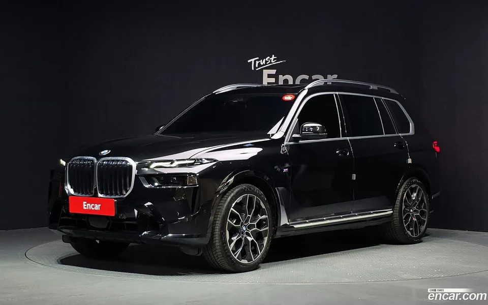 BMW X7 xDrive 40d M 6 2025 — photo 1, buy with delivery to Moscow
