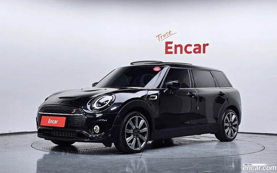 MINI Cooper S Clubman 2022 — photo 1, buy with delivery to Moscow