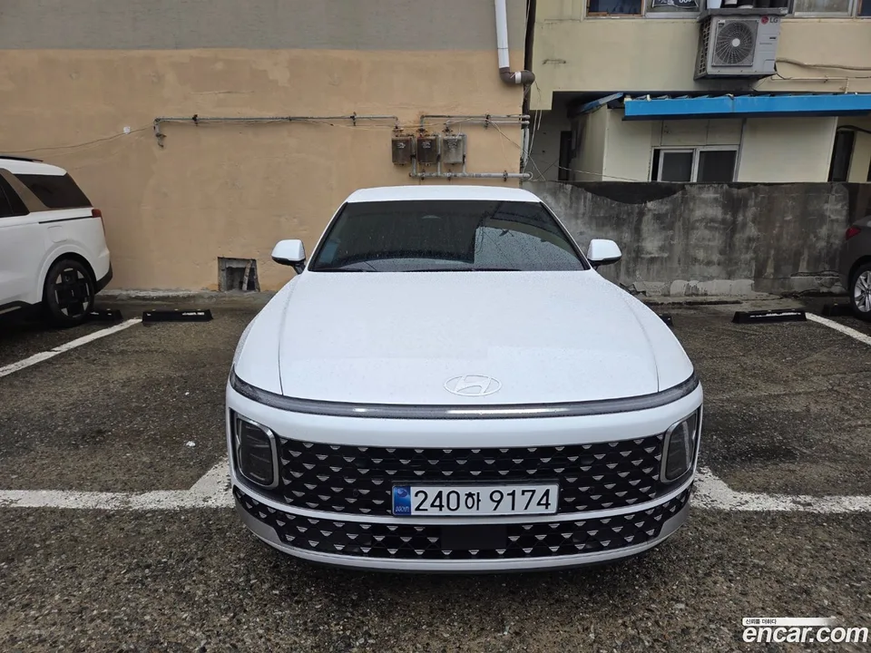 Hyundai Grandeur Hybrid 2026 — photo 1, buy with delivery to Moscow