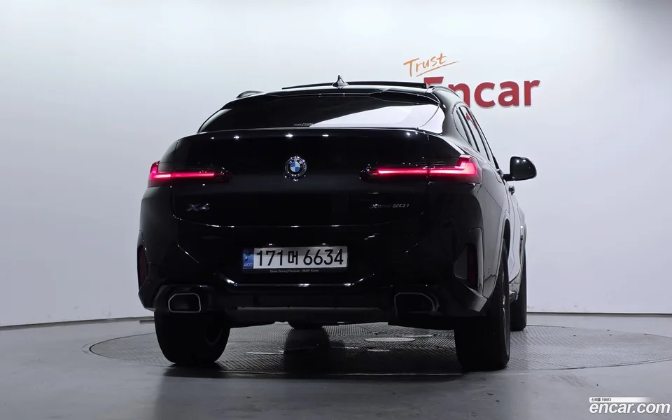 BMW X4 xDrive20i M 2022 — thumbnail 4