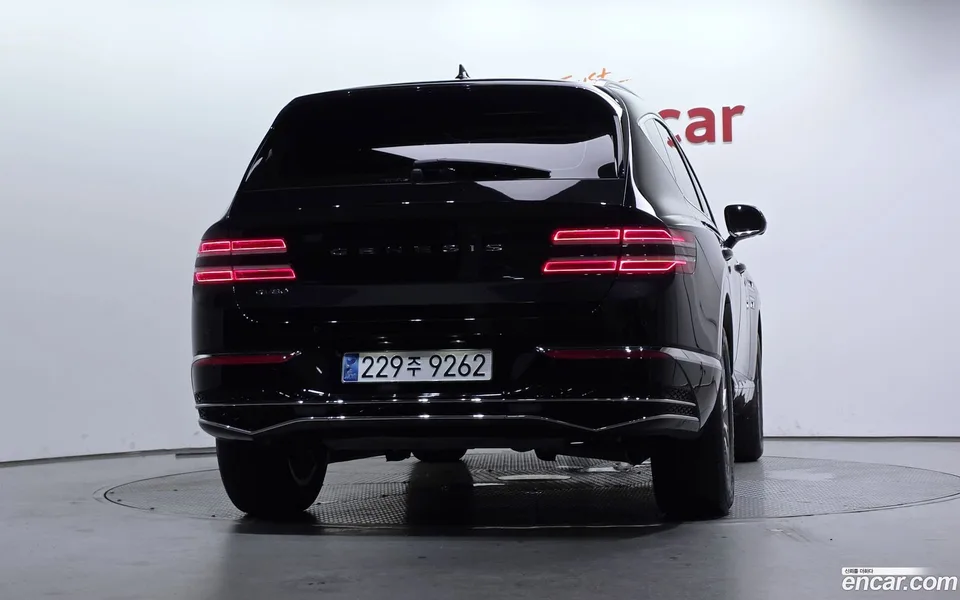 Genesis GV80 2.5T 2WD 2023 — миниатюра 4
