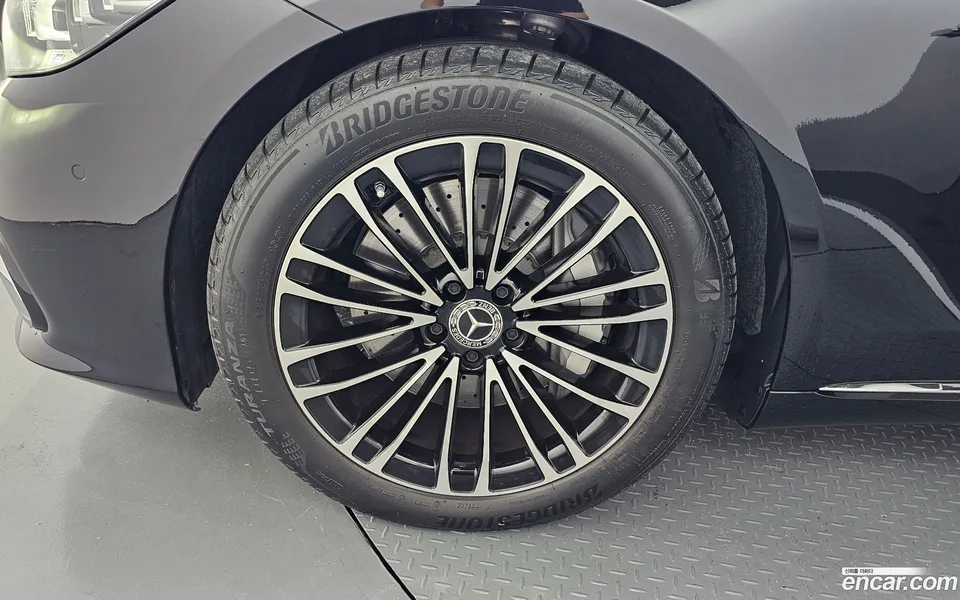 Mercedes-Benz S-Class S350 d 4MATIC 2025 — thumbnail 2