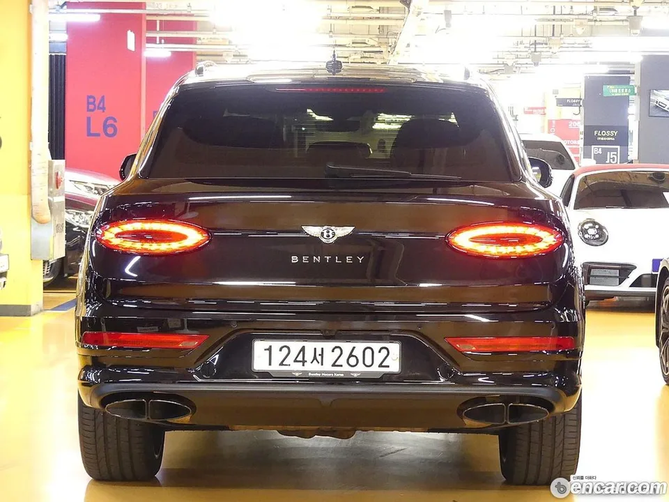 Bentley Bentayga 4.0 V8 S 2023 — thumbnail 4