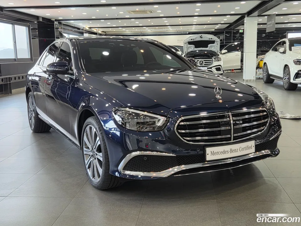 Mercedes-Benz E-Class E350 4MATIC 2022 — миниатюра 5