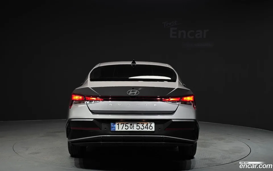 Hyundai Avante CN7 Hybrid 2023 — thumbnail 4