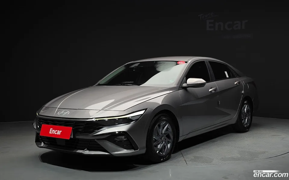 Hyundai Avante CN7 Hybrid 2023 — photo 1, buy with delivery to Moscow
