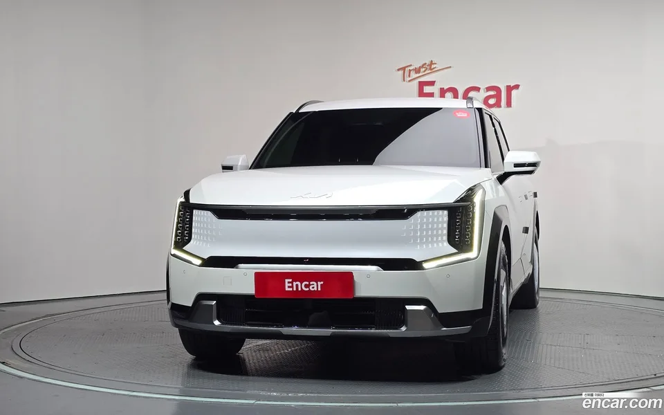 Kia EV9 2WD 2023 — thumbnail 3