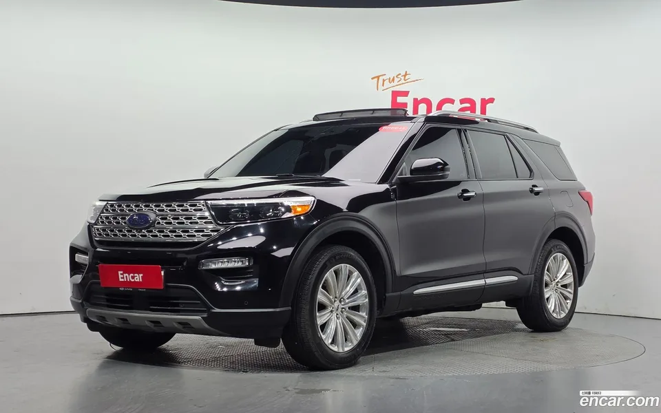 Ford Explorer 2.3 4WD 2022 — photo 1, buy with delivery to Moscow