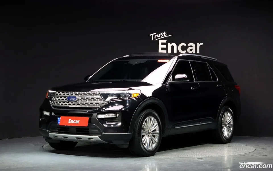 Ford Explorer 2.3 4WD 2022 — photo 1, buy with delivery to Moscow