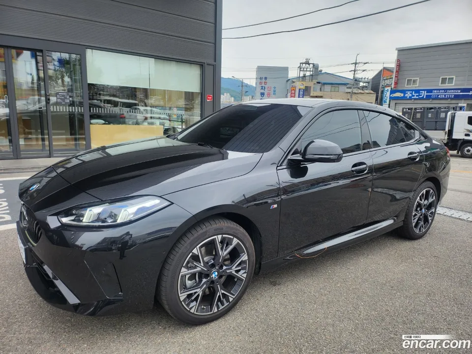 BMW 2 Series Gran Coupe 220 M 2025 — thumbnail 3