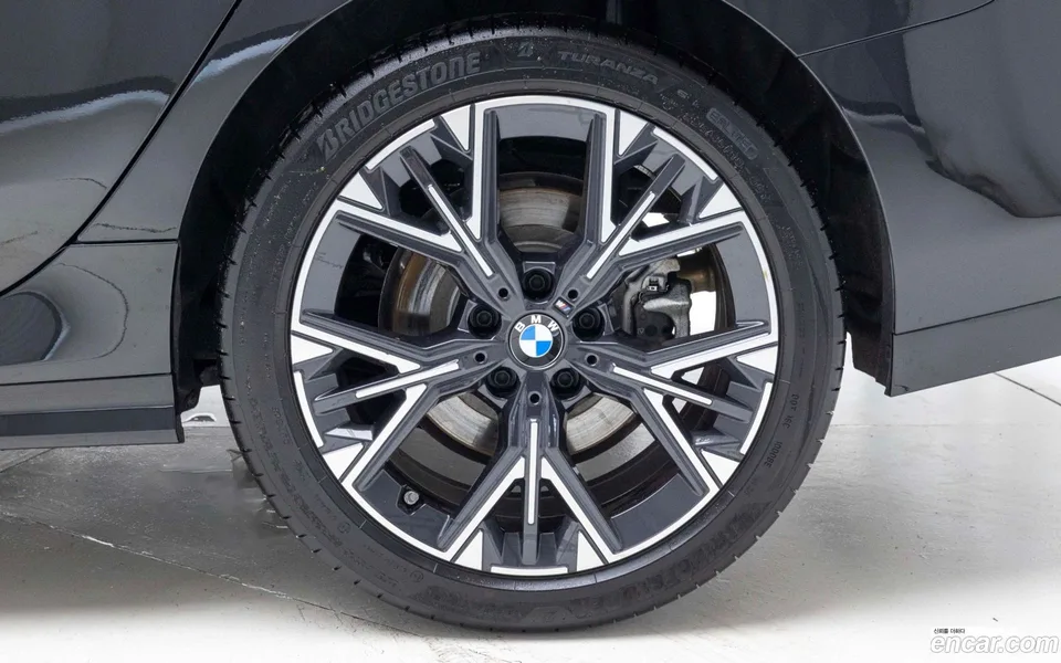 BMW 2 Series Gran Coupe 220 M 2025 — thumbnail 5