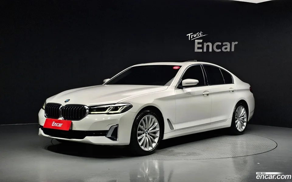 BMW 5 Series 530i xDrive 2022 — photo 1, buy with delivery to Moscow