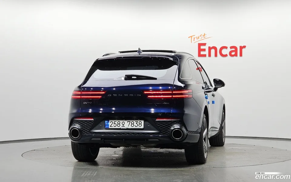 Genesis GV70 3.5T AWD 2023 — thumbnail 4