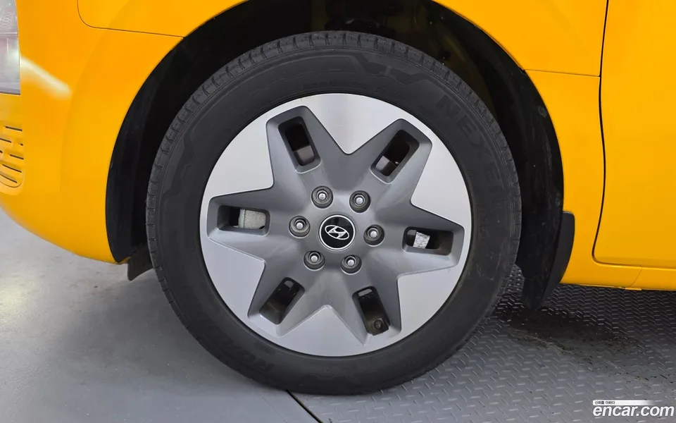 Hyundai Staria L3.5 2023 — миниатюра 2