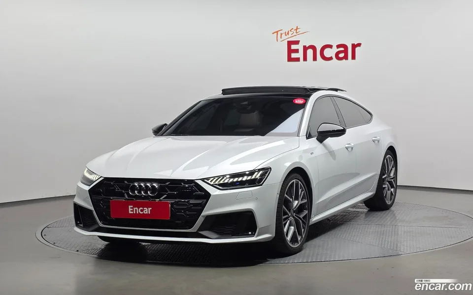 Audi A7 (4K) 55 TFSI 2025 — photo 1, buy with delivery to Moscow