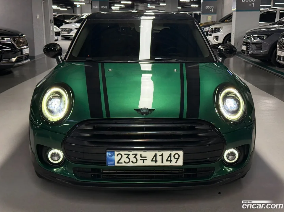 MINI Cooper Clubman 2022 — photo 1, buy with delivery to Moscow