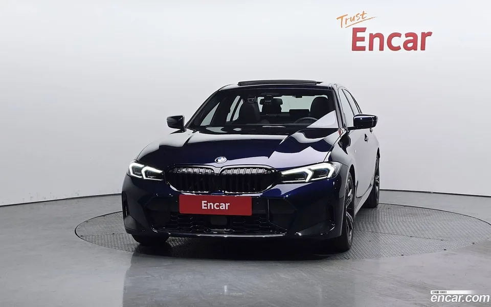 BMW 3 Series 320i M 2025 — thumbnail 3