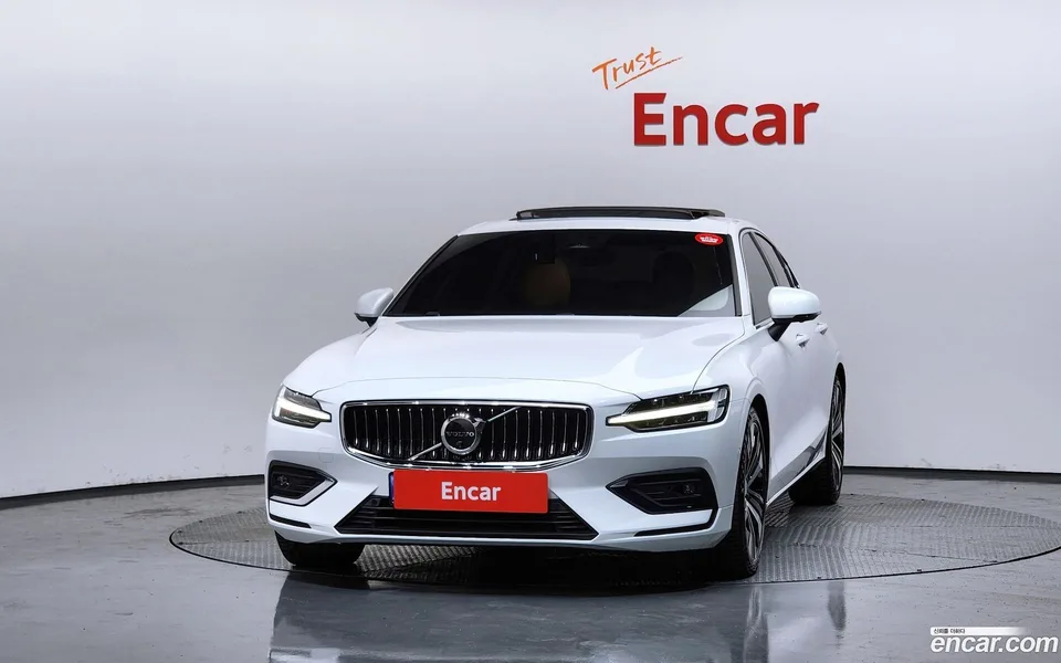 Volvo S60 B5 2023 — thumbnail 3