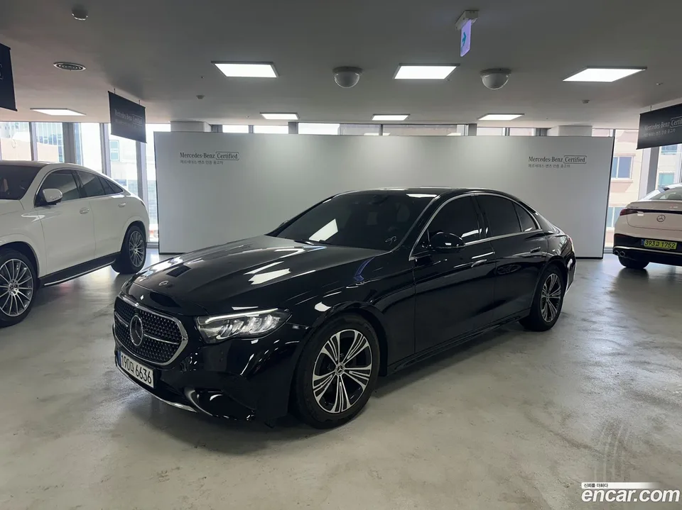 Mercedes-Benz E-Class E200 2024 — фото 1, купить с доставкой в Москву