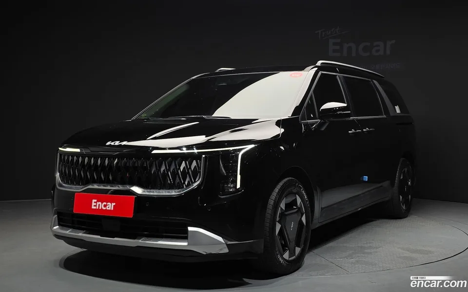 Kia Carnival HEV 9 2025 — photo 1, buy with delivery to Moscow
