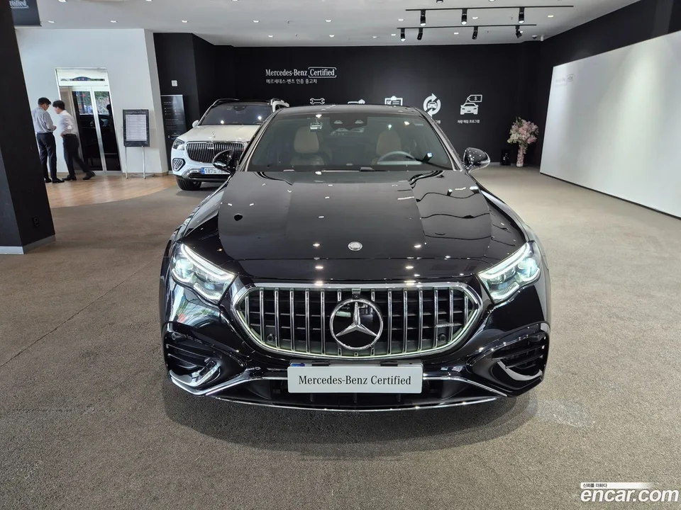 Mercedes-Benz E-Class AMG E53e 4MATIC+ 2025 — thumbnail 3