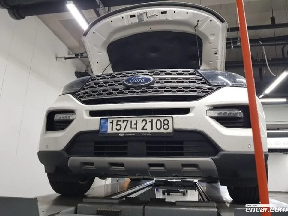 Ford Explorer 2.3 4WD 2022 — photo 1, buy with delivery to Moscow