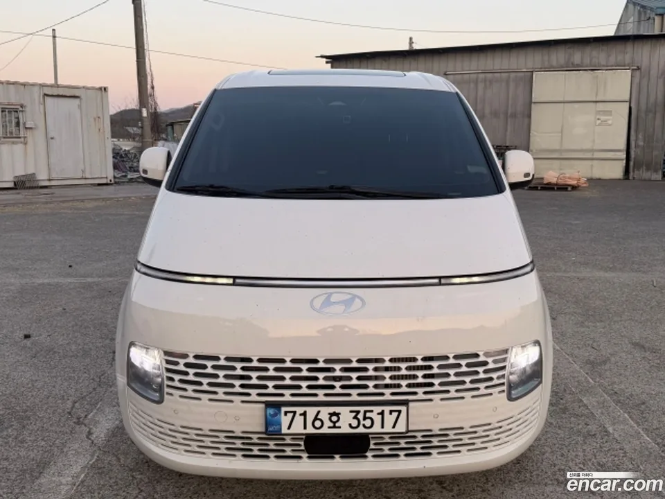 Hyundai Staria 2024
